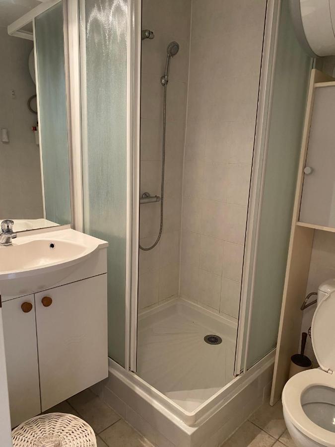 Joli Appartement Mezzanine Avec Parking La Roquille Agde Kültér fotó